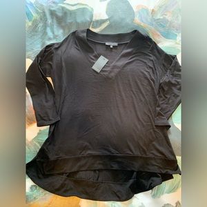 ELOQUII black V neck top. Size 14/16.  New with tag